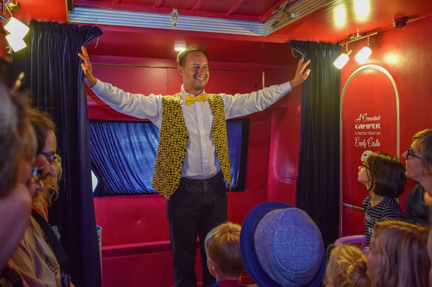 Circus De Sven - Circusshow - Caravan Magic